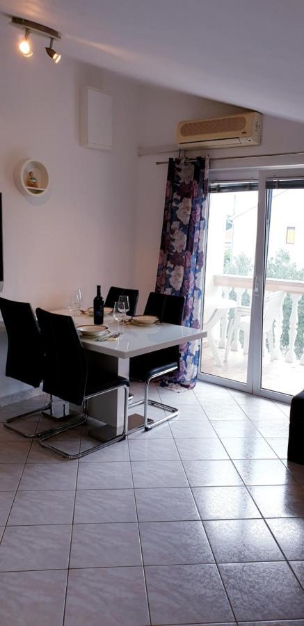 Apartment Antonio 비오그라드나모루 외부 사진