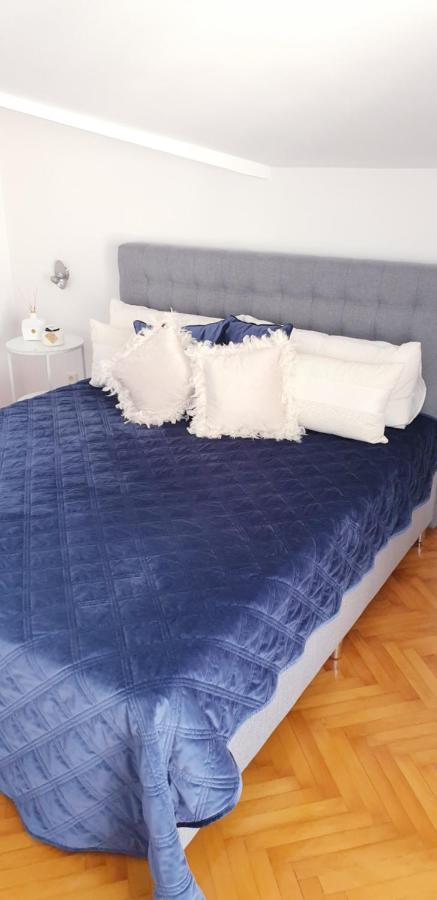 Apartment Antonio 비오그라드나모루 외부 사진