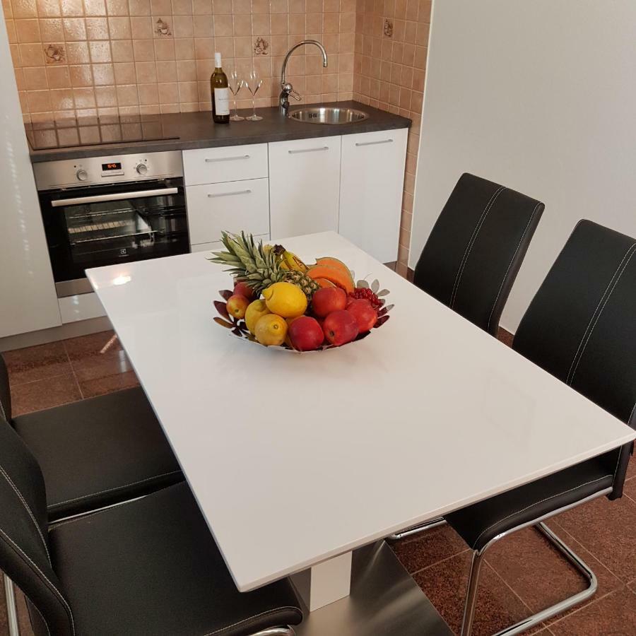 Apartment Antonio 비오그라드나모루 외부 사진